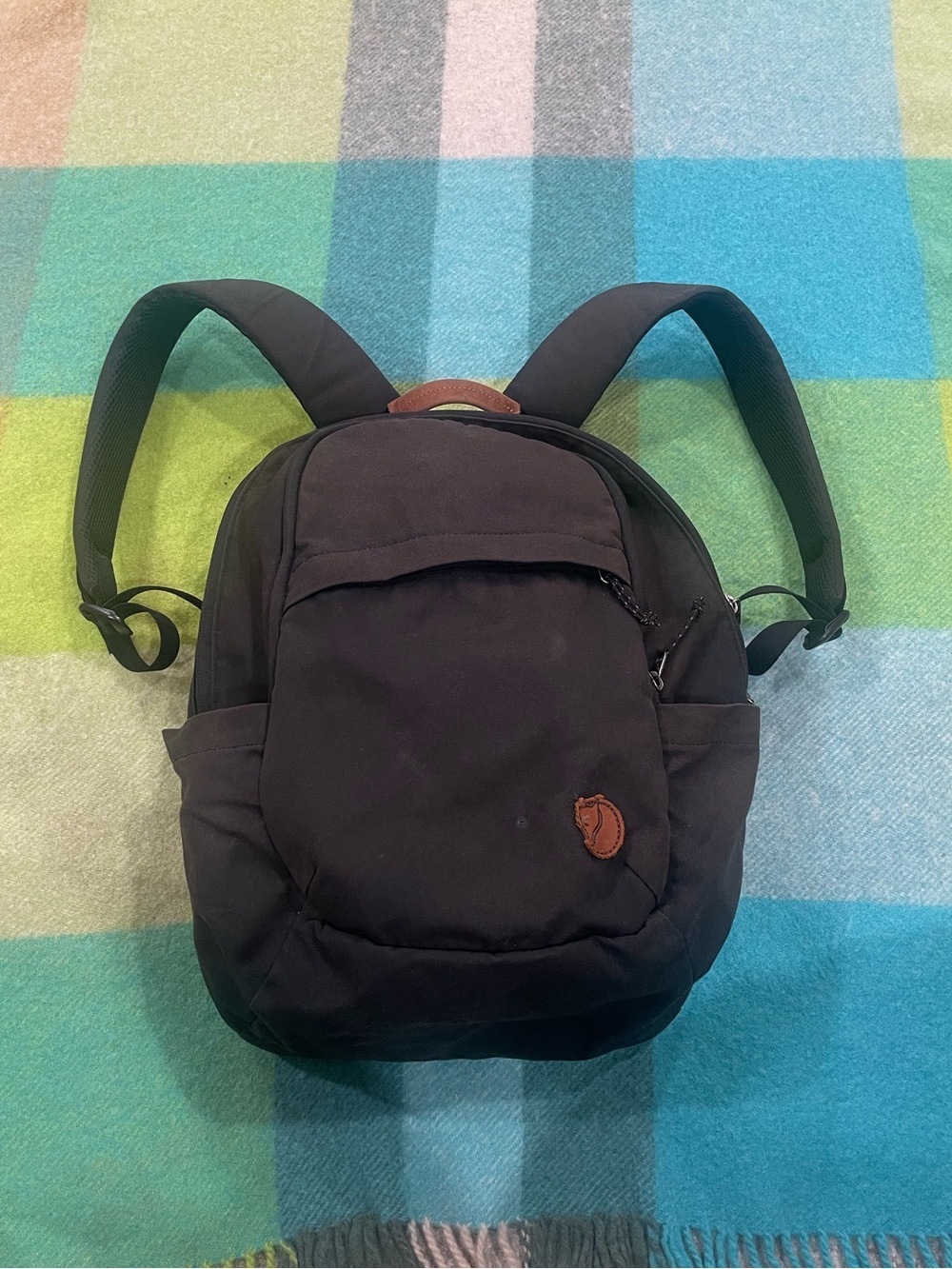 Fjällräven black sun faded backpack #fjallraven #outdoor